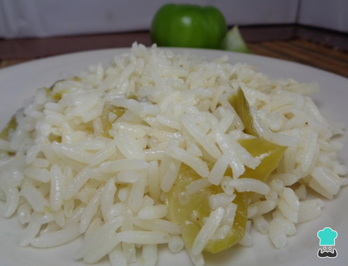 Receta de Arroz blanco con tomate verde