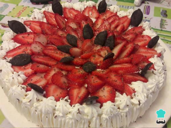 Receta de Torta de frutillas y crema