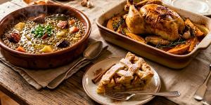 Menú diario de otoño: recetas fáciles de lentejas estofadas, pollo al horno con boniato y tarta de manzana
