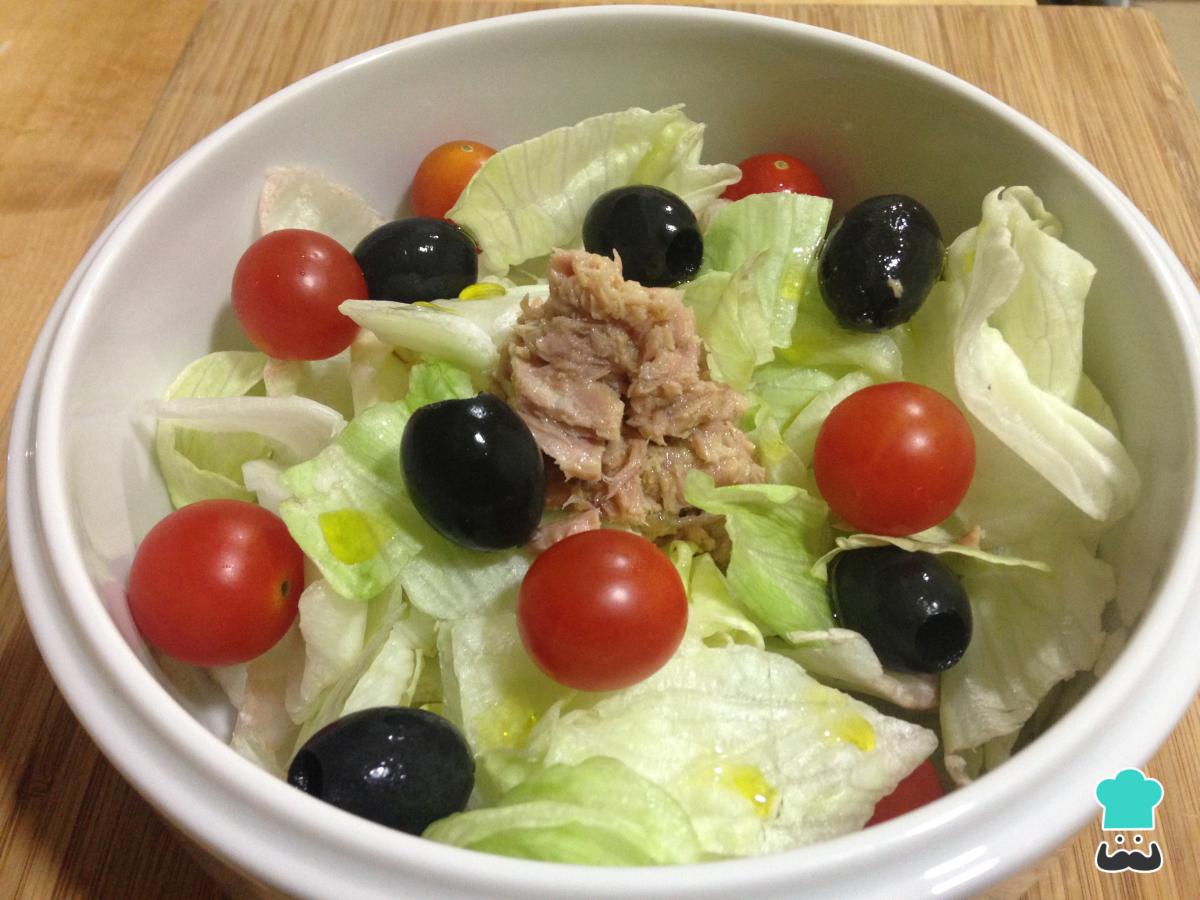 Receta de Ensalada mixta con atún