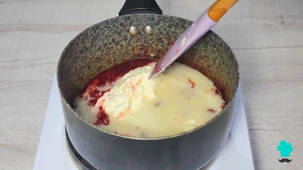 Receta de Tarta de queso y fresas sin horno: un postre fácil, delicioso y refrescante - Paso 6