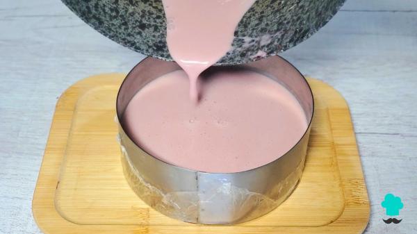Receta de Tarta de queso y fresas sin horno: un postre fácil, delicioso y refrescante - Paso 8