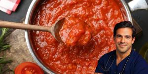 Aurelio Rojas, cardiólogo: “La mejor forma de comer tomate para cuidar el corazón no es crudo, sino cocinado con aceite de oliva”