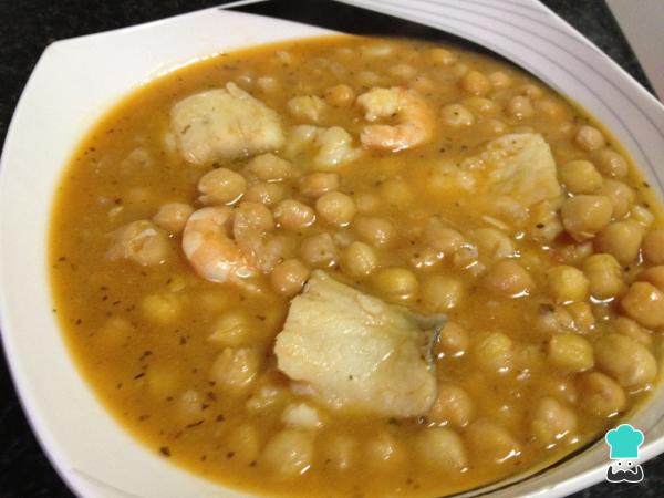 Receta de Pescado con Garbanzos y Papas