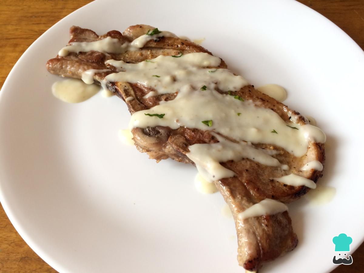 Receta de Chuletas ahumadas con falsa bechamel