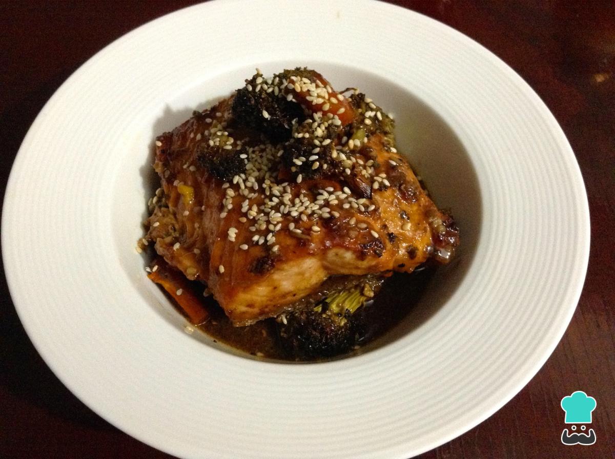 Receta de Salmón con brócoli y zanahoria al horno