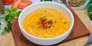 Receta de Salmorejo con aguacate y huevo duro: más cremoso, saciante y perfecto para el verano
