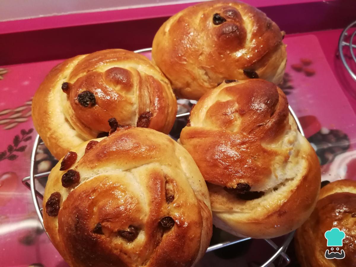 Receta de Bollos de canela y pasas