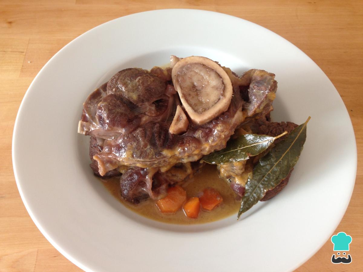 Receta de Osobuco en salsa española