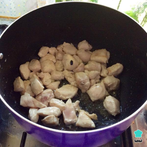 Receta de Pollo a la miel con almendras y canela - Paso 2