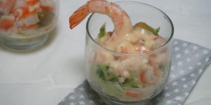 Receta de Cóctel de marisco con palitos de cangrejo