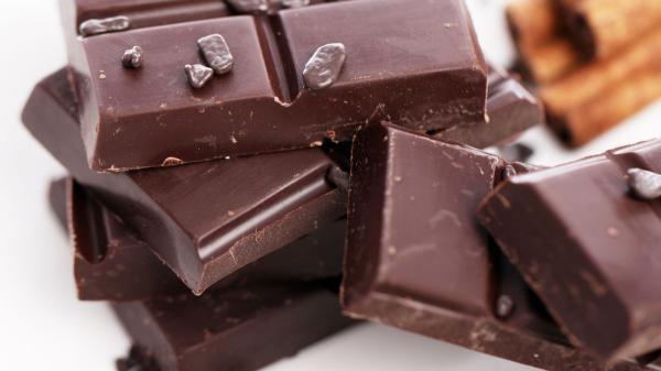 Los expertos en longevidad coinciden: “Una sustancia química del chocolate rico en cacao podría retrasar el envejecimiento”
