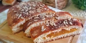 Receta de Coca de San Juan con cabello de ángel: la versión tradicional con un relleno dulce y jugoso