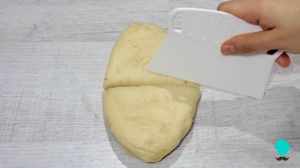 Receta de Coca de San Juan con cabello de ángel: la versión tradicional con un relleno dulce y jugoso - Paso 6