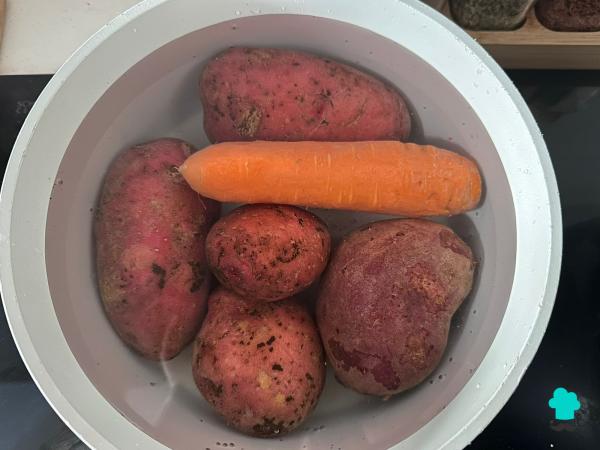 Receta de Papas mayo: la clásica ensalada chilena de patata con mayonesa que acompaña los asados - Paso 1