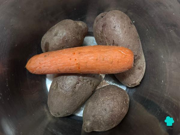 Receta de Papas mayo: la clásica ensalada chilena de patata con mayonesa que acompaña los asados - Paso 2
