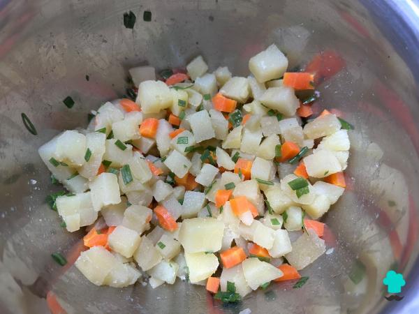 Receta de Papas mayo: la clásica ensalada chilena de patata con mayonesa que acompaña los asados - Paso 4