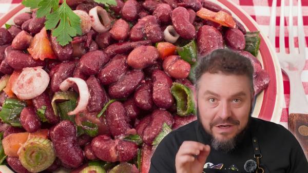 Carlos Gómez, cocinero: “Las alubias rojas de bote están más ricas con repollo, lombarda y 185 g de champiñones”