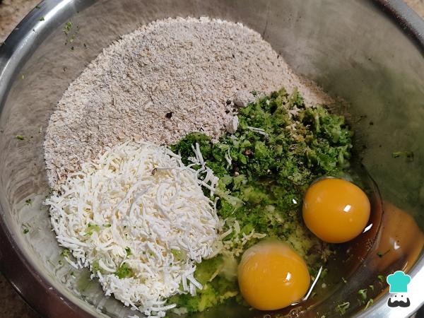 Receta de Tortitas de brócoli - Paso 3