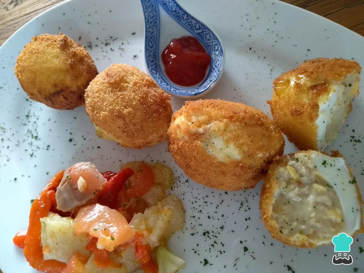 Receta de Huevos rellenos rebozados
