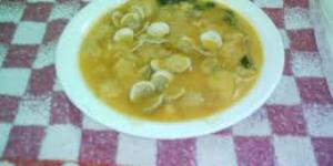 Receta de Sopa de ajo con almejas