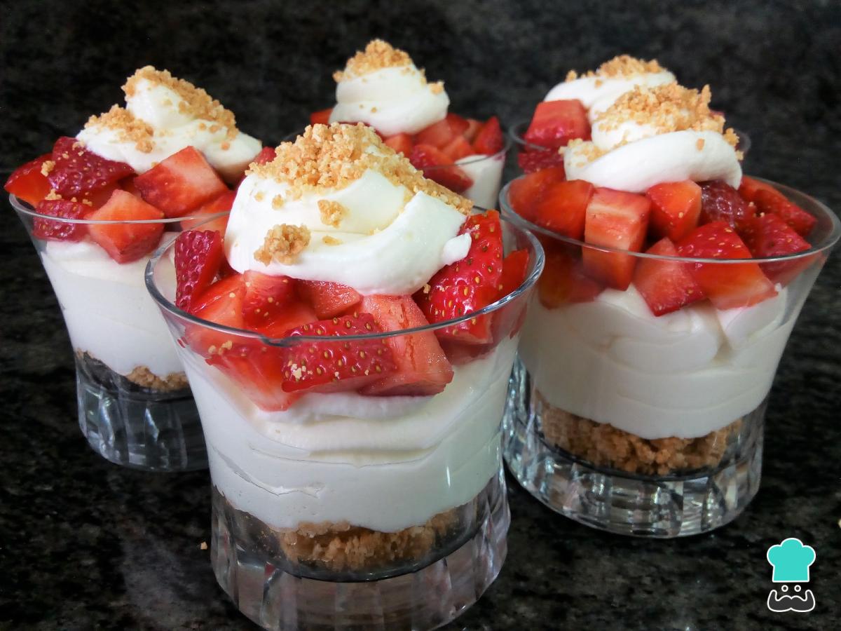 Receta de Vasitos de queso y fresa