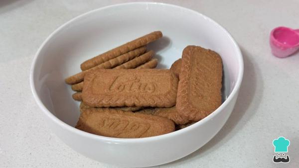 Receta de Bizcocho de galletas Lotus: esponjoso y con un sabor irresistible que siempre triunfa - Paso 2