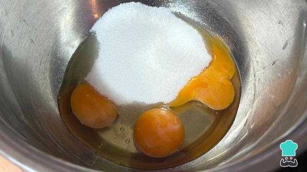 Receta de Bizcocho de galletas Lotus: esponjoso y con un sabor irresistible que siempre triunfa - Paso 3