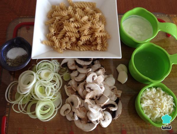 Receta de Pasta con salsa de champiñones y queso - Paso 1