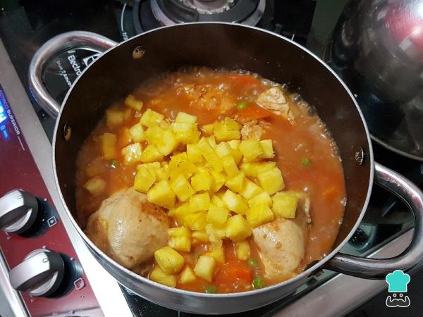 Receta de Pollo guisado con piña - Paso 7