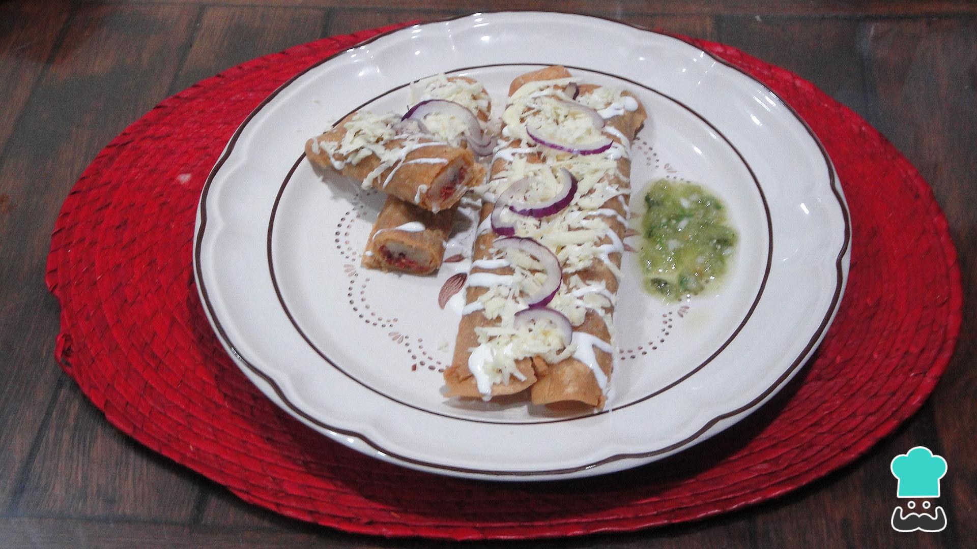 Flautas de papa con chorizo Fácil