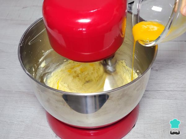 Receta de Bizcocho de nata y mantequilla - Paso 2