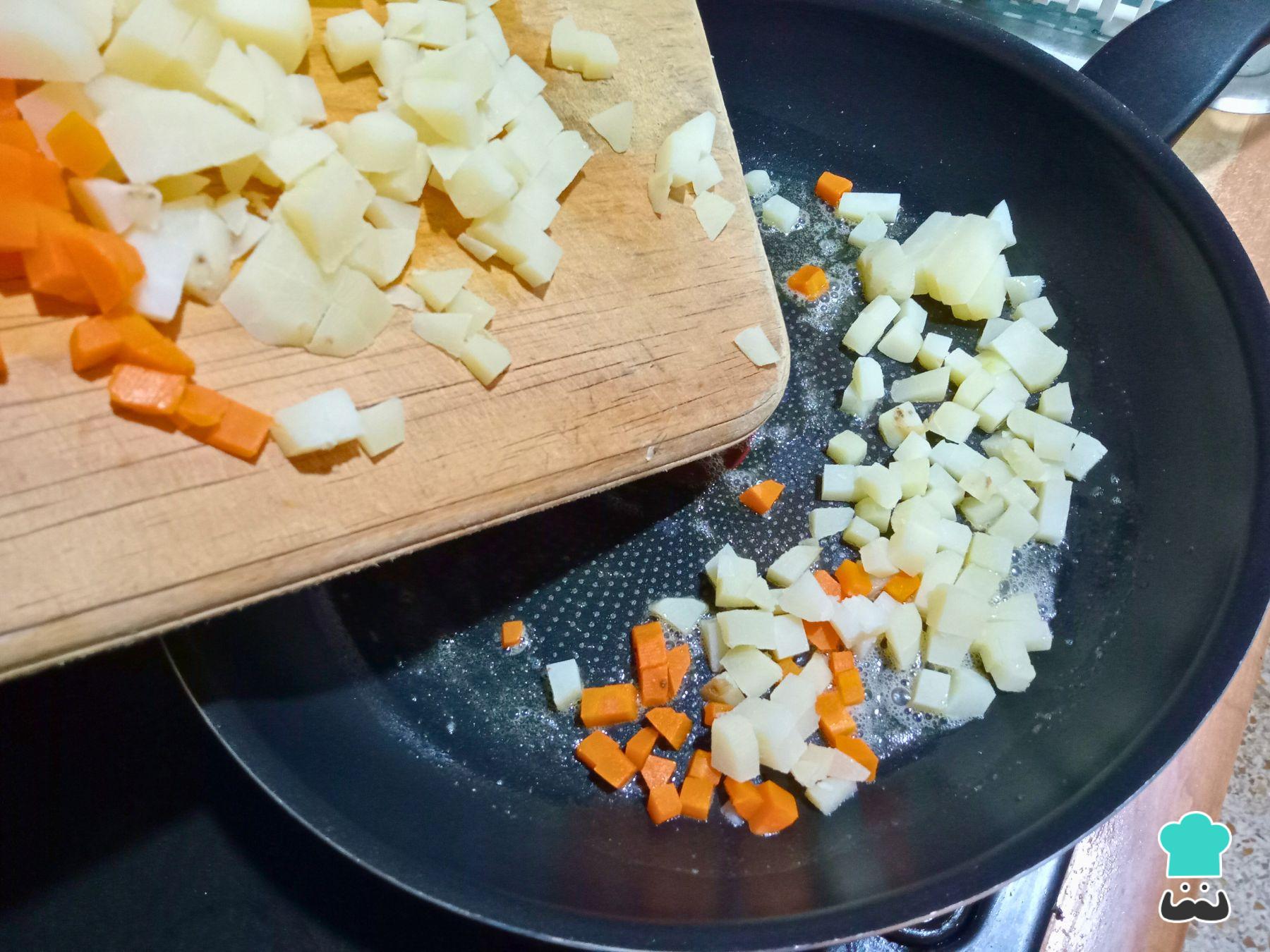Enchiladas potosinas con papa y zanahoria Receta ORIGINAL