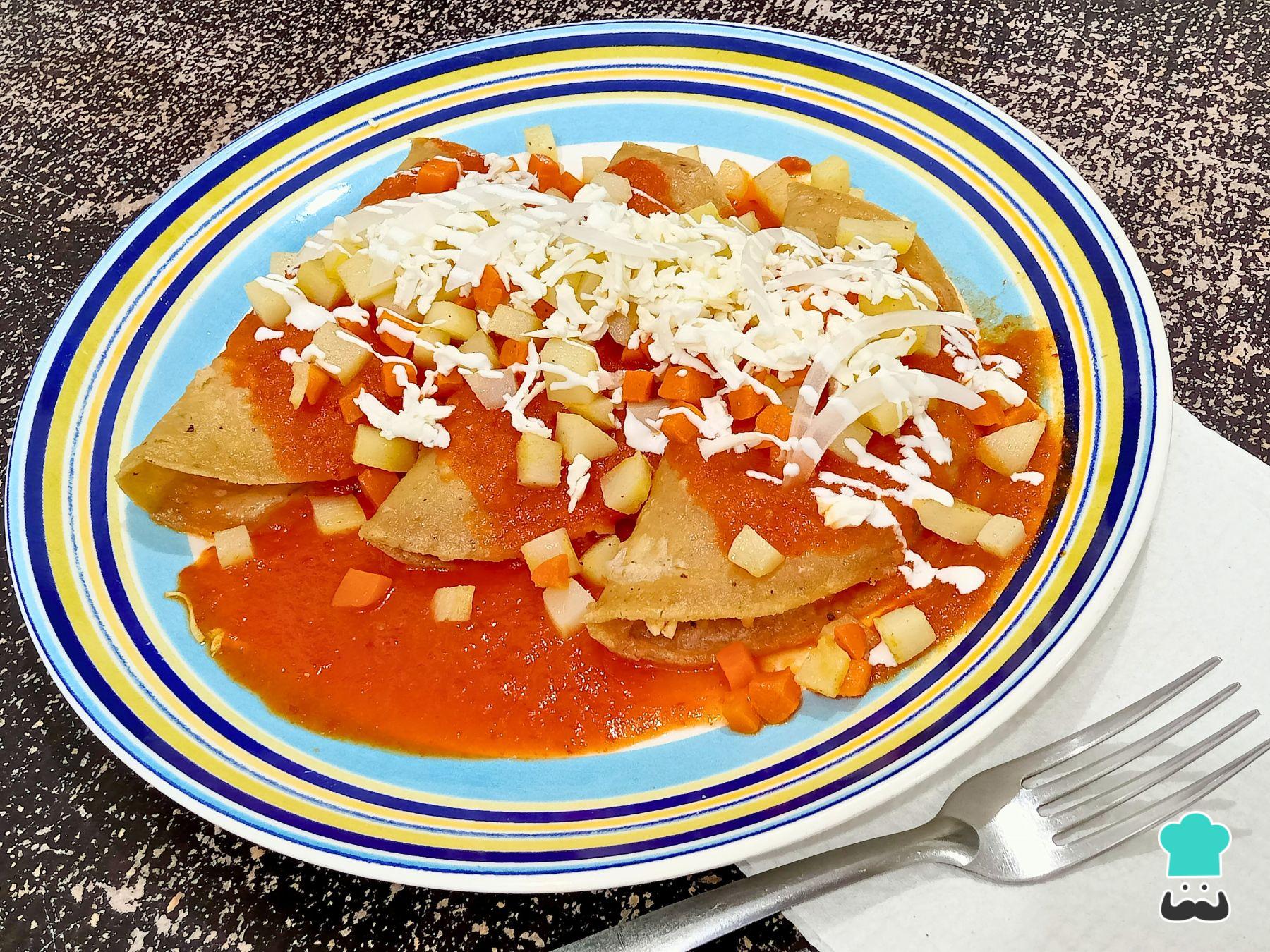 Enchiladas potosinas con papa y zanahoria Receta ORIGINAL