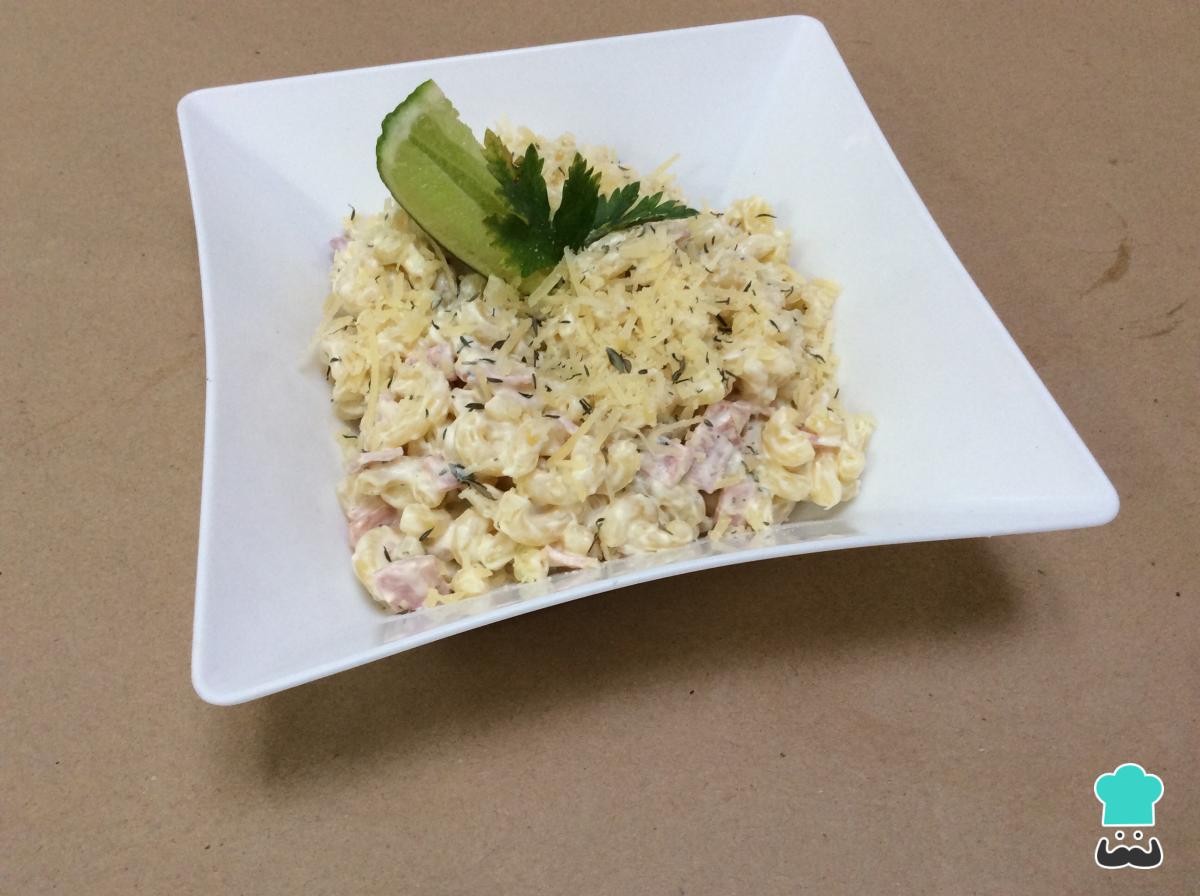 Receta de Macarrones con crema agria y tomillo