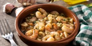 Receta de Langostinos al ajillo y vino blanco