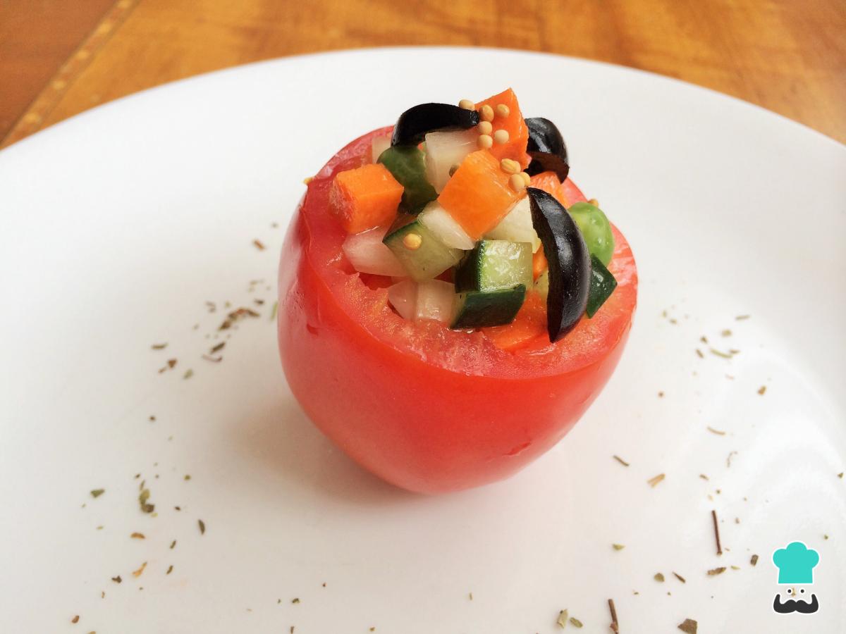 Receta de Tomates rellenos de verduras