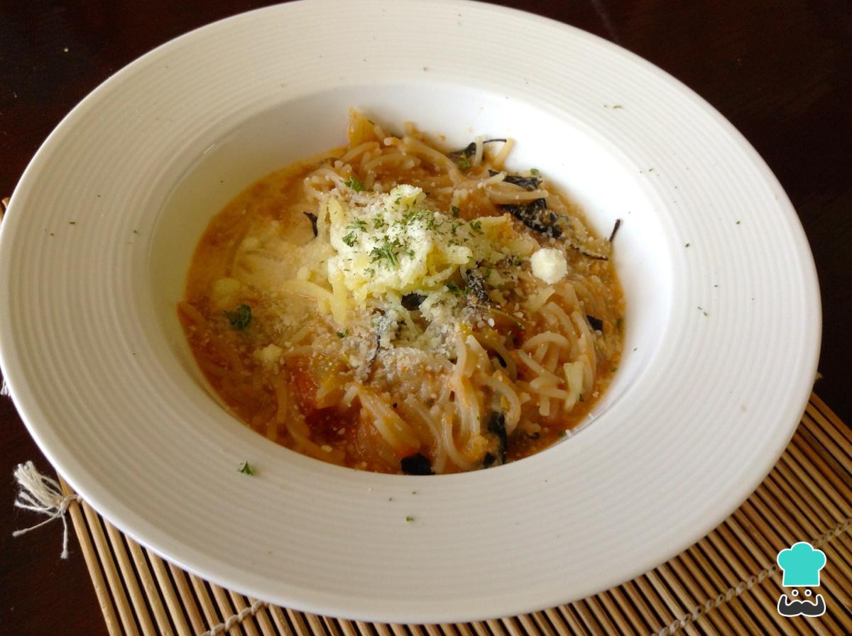 Receta de Fideos en salsa caprese