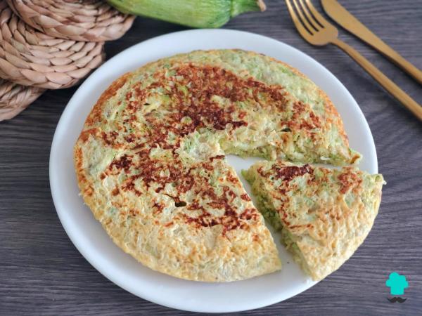 Receta de Tortilla de calabacín en freidora de aire: jugosa, ligera y sin apenas aceite - Paso 7