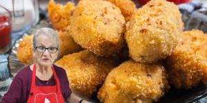Alfonsa, cocinera: “Para que las croquetas no se rompan al freírlas, no las pases por harina, rebózalas dos veces en huevo y pan rallado”