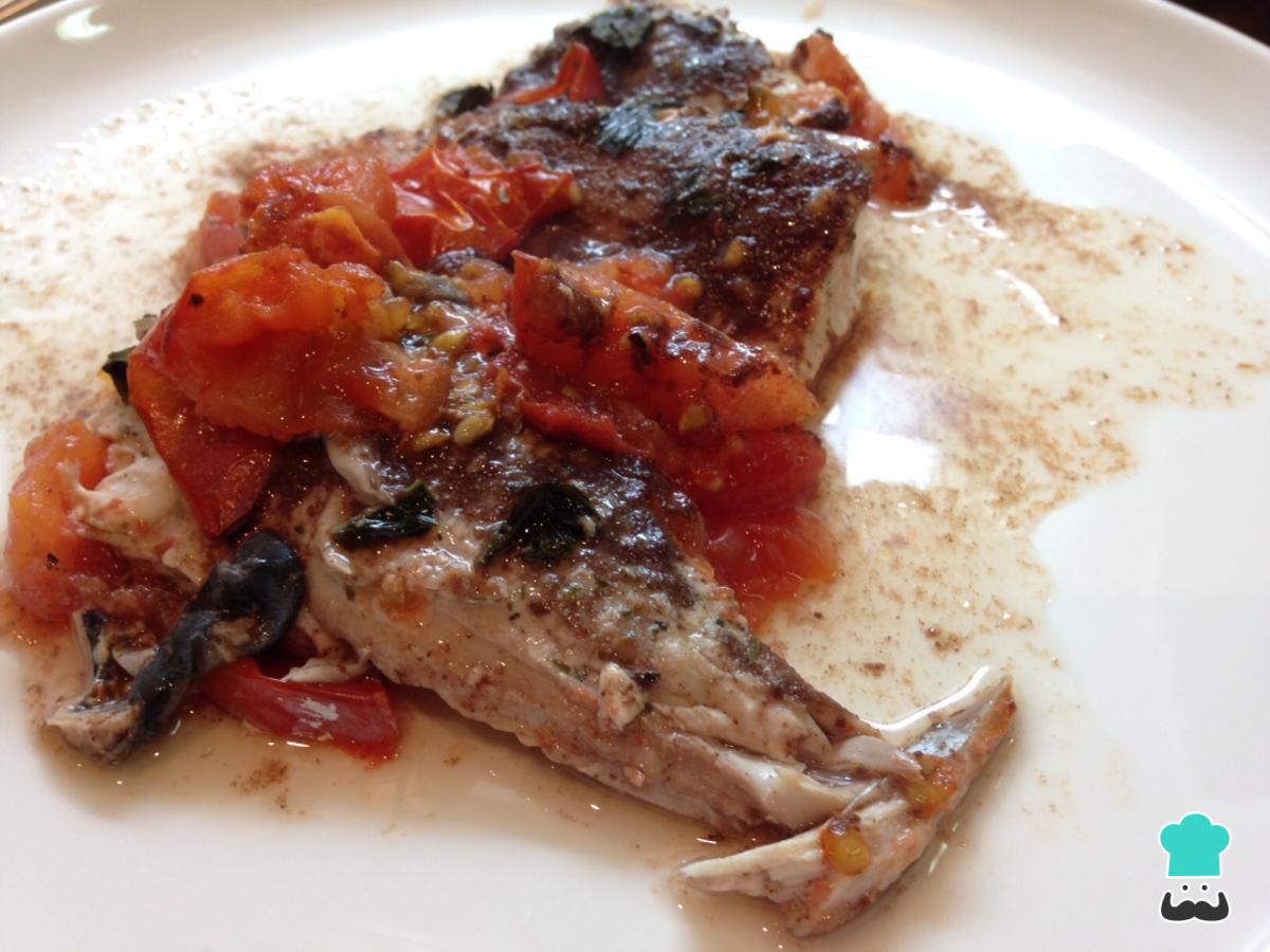 Receta de Bonito con tomate al horno