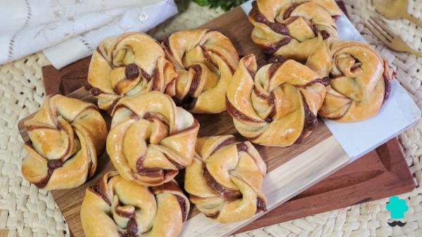 Receta de Rosas de hojaldre y chocolate: el dulce de Sant Jordi que parece de pastelería y puedes hacer en casa