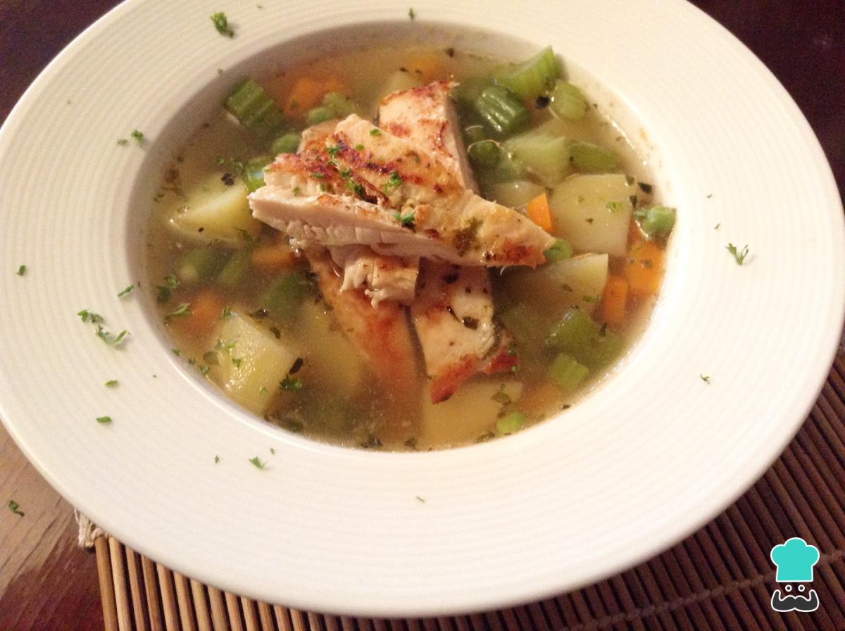 Receta de Caldo de verduras y pollo