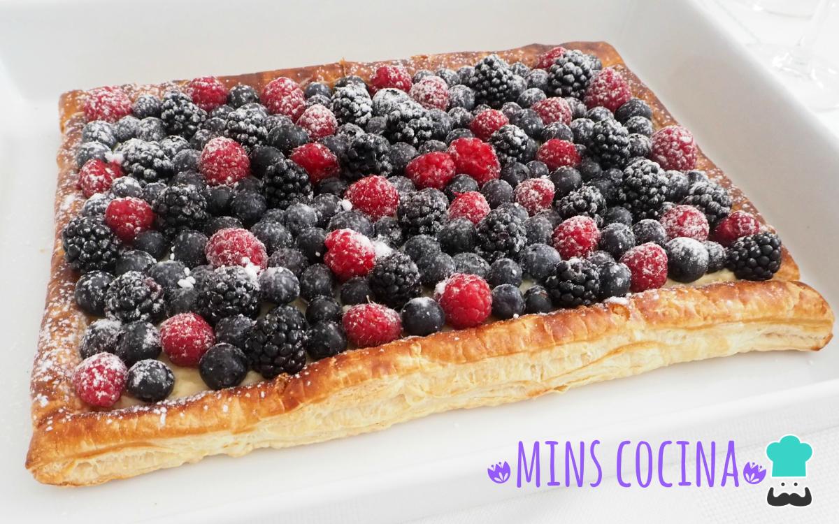 Receta de Tarta de hojaldre con frutas del bosque
