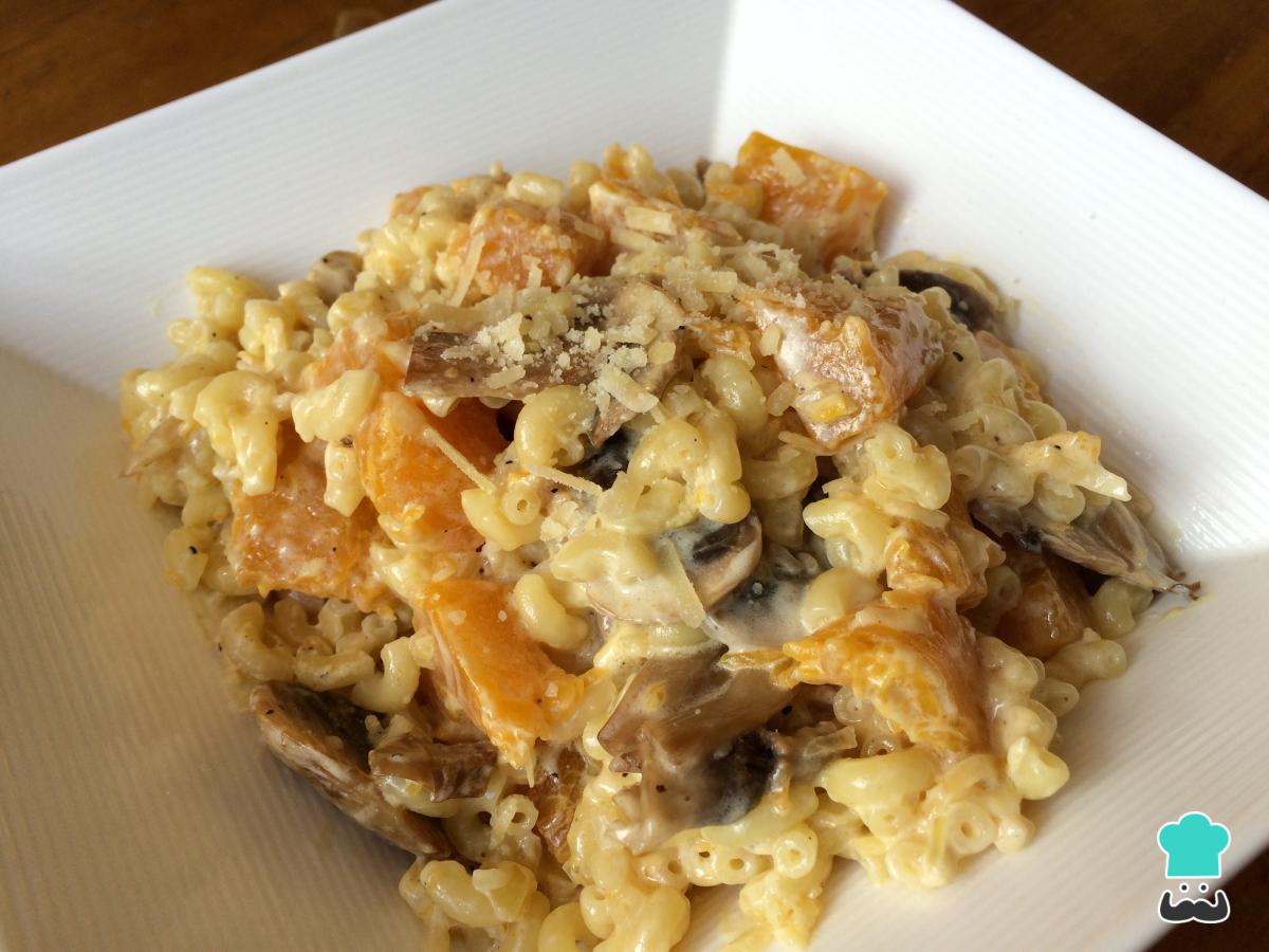Receta de Pasta con calabaza y champiñones