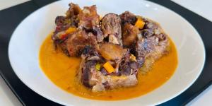 Receta de Rabo de ternera al vino tinto en olla rápida