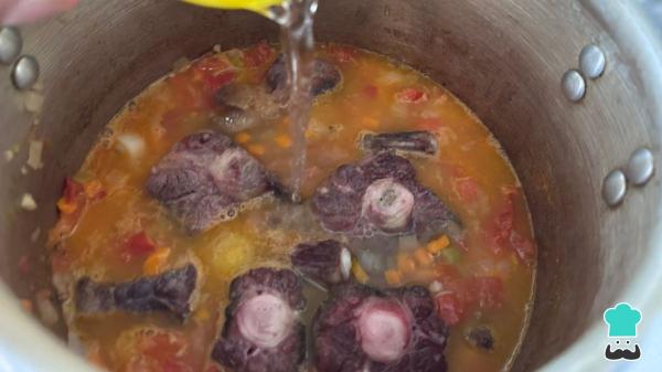 Receta de Rabo de ternera al vino tinto en olla rápida - Paso 5