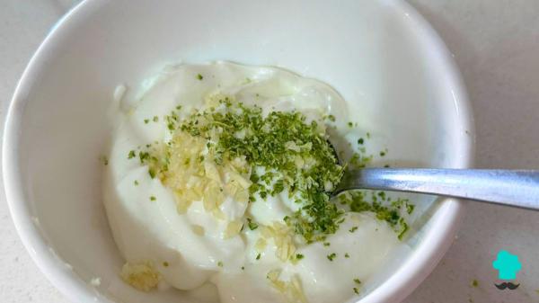 Receta de Huevos turcos: el plato tradicional tan cremoso que no podrás dejar de mojar pan - Paso 2