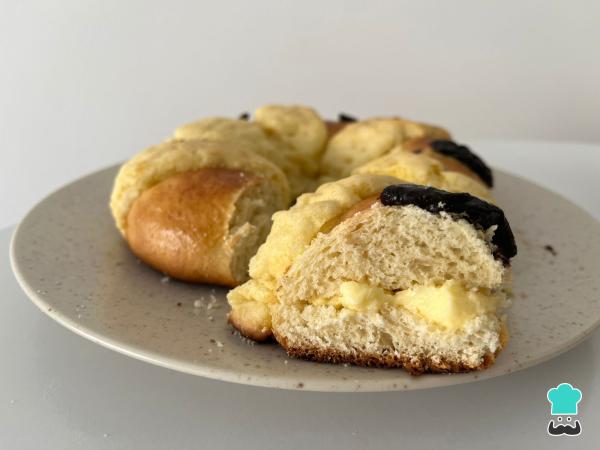 Receta de Rosca de Reyes rellena de nata