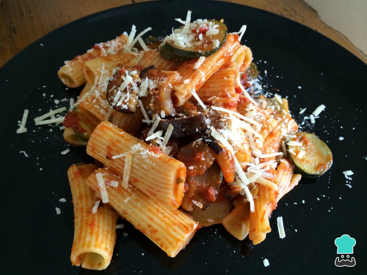 Receta de Macarrones con berenjena y calabacín